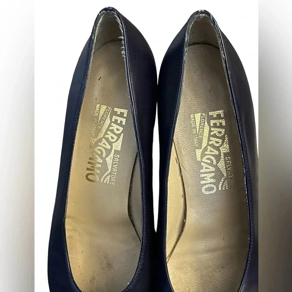 Salvatore Ferragamo Screened Leather Cap Toe Pumps Classic Vintage - Picture 9 of 12